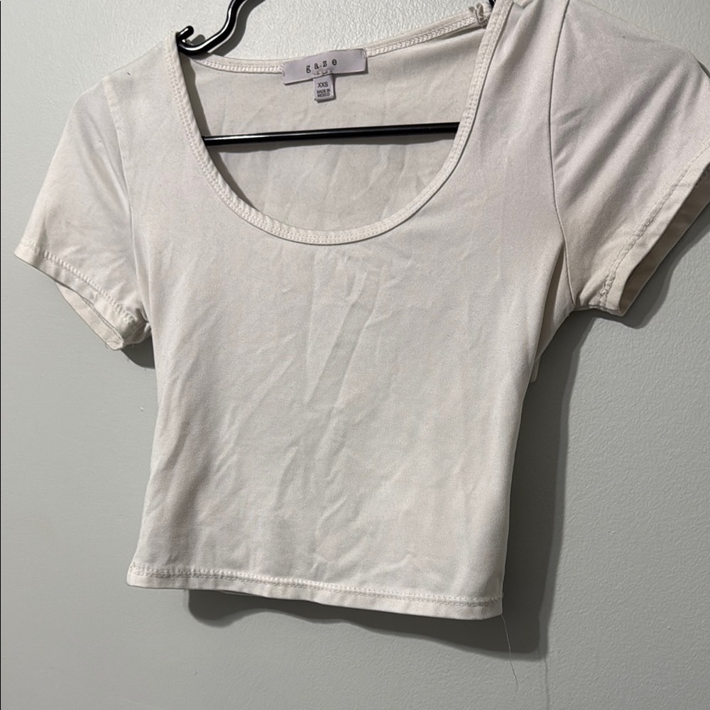 Gaze Cream Fitted Crop T-Shirt Short Sleeve